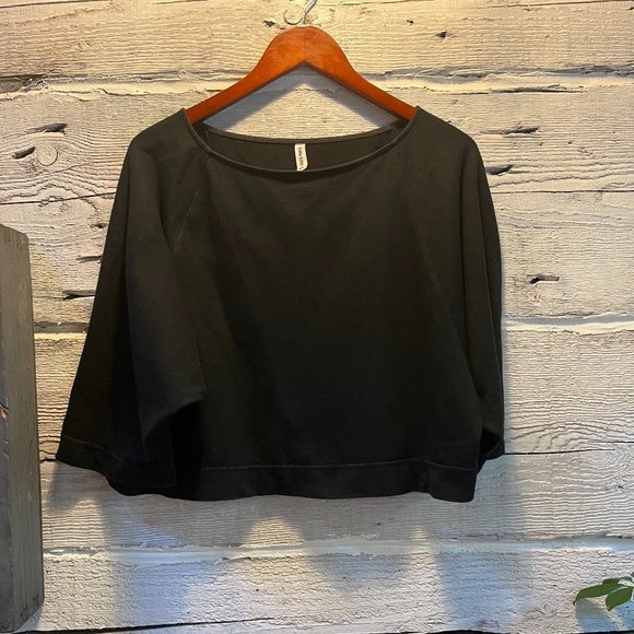 Ilana Kohn Mo Crop - Picture 1 of 4